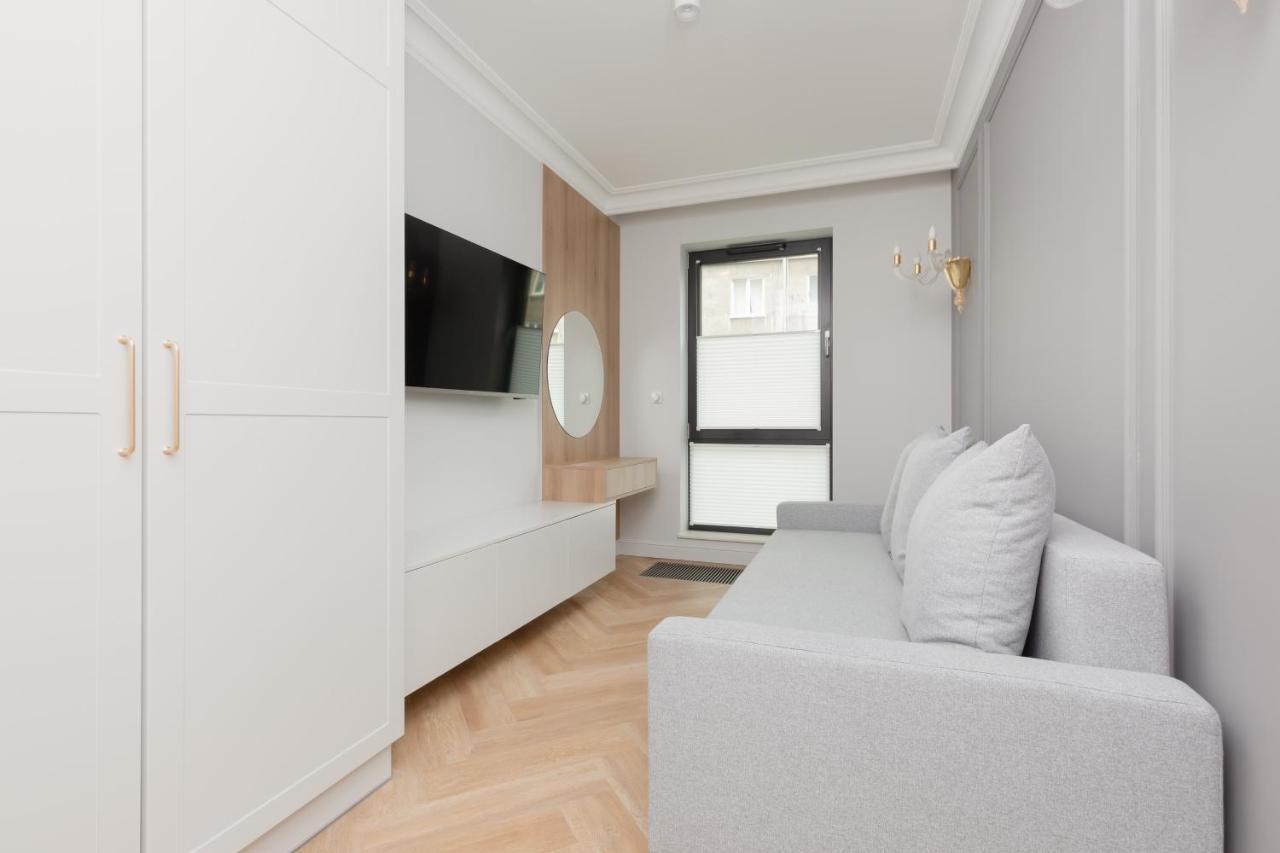 Moderna Central Luxury Apartment With Parking In Gdynia By Noclegi Renters Exterior photo